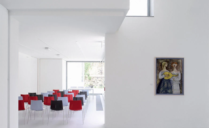 Catifa 46 Four Leg Polypropylene Side Chair 6 Catifa 46 Four Leg Polypropylene Side Chair - Image 4